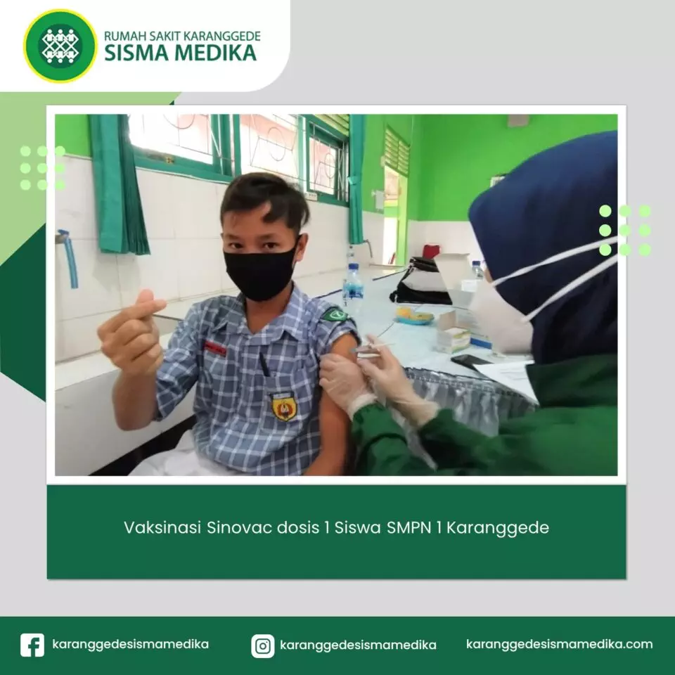 Vaksinasi-Sinovac-Siswa-SMPN-1-Karanggede.